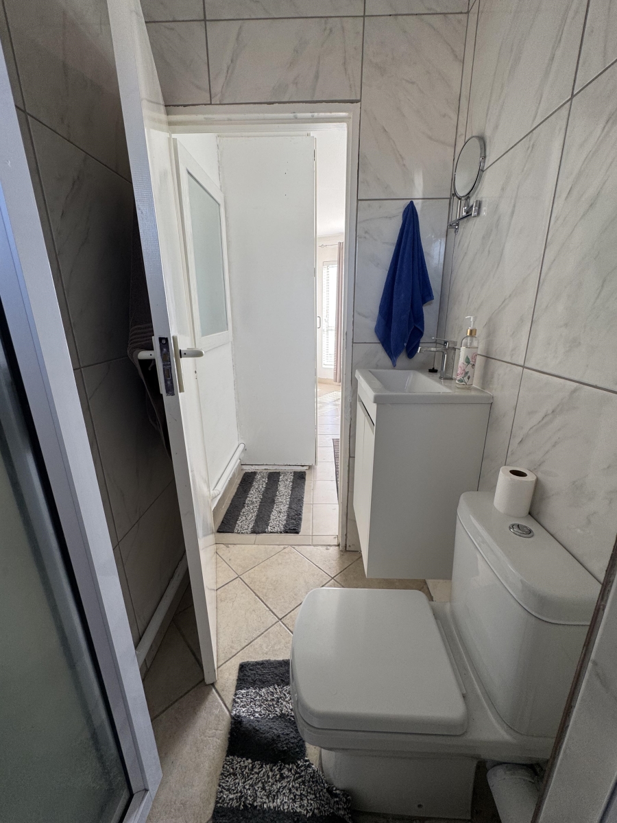 2 Bedroom Property for Sale in Beachfront Western Cape